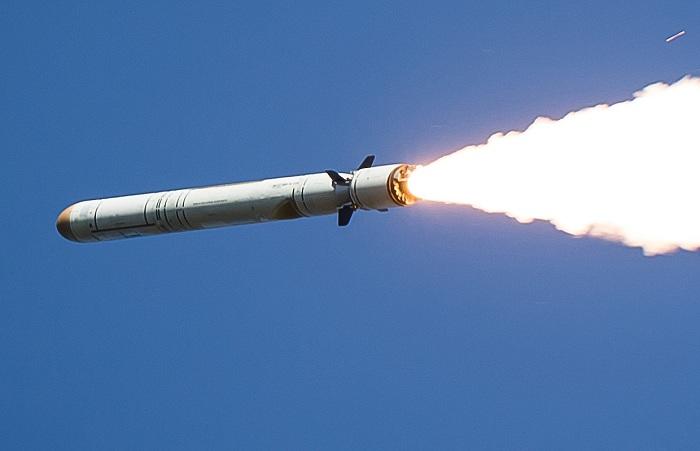 Türkiyə ilk dəfə səsdən sürətli raketinin sınağını keçirdi -