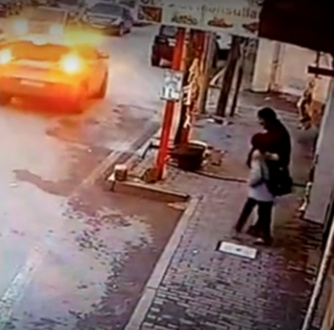 Bakıda “kişi” azyaşlı qızlara qarşı qeyri-etik hərəkətlər edib -