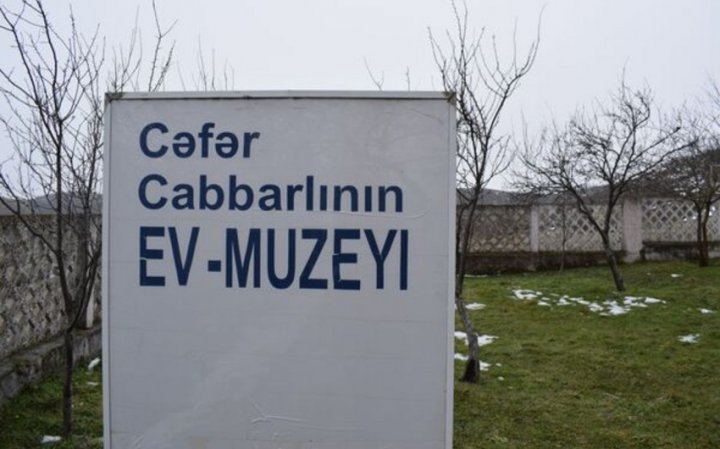 Cəfər Cabbarlının Xızıdakı ev-muzeyinin dam örtüyü bərpa olunur