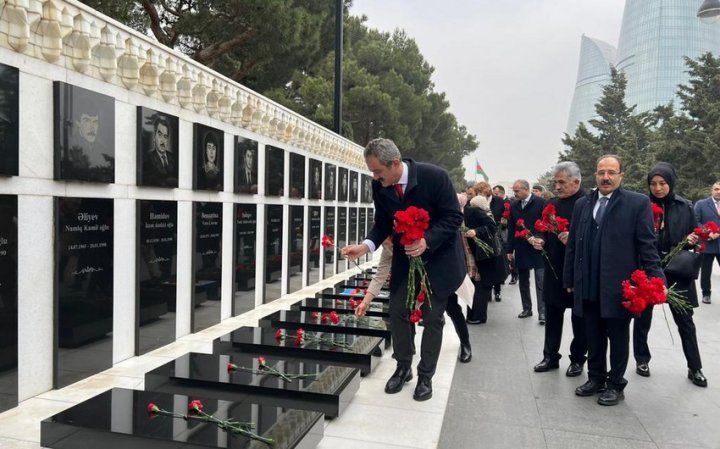 Türkiyənin təhsil naziri Azərbaycana gəlib