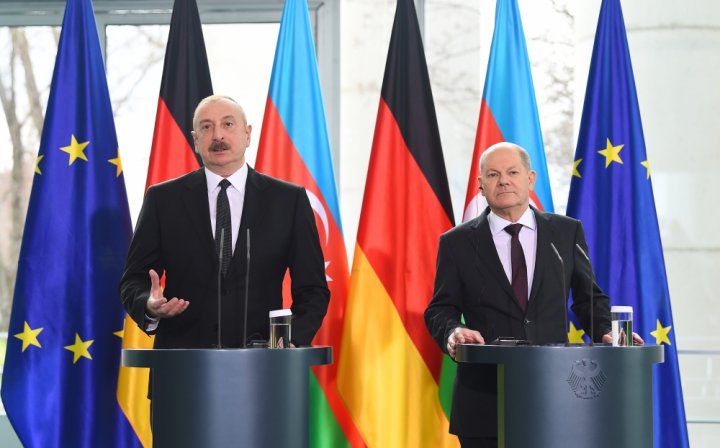 Berlin-Paris rəqabəti...