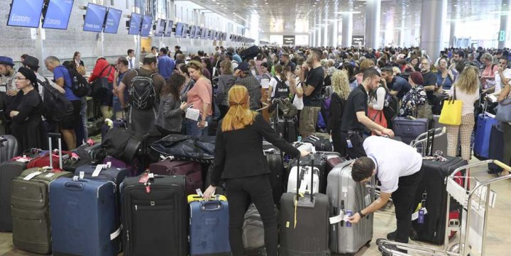 İsrailin ən böyük aeroportu uçuşları dayandırdı