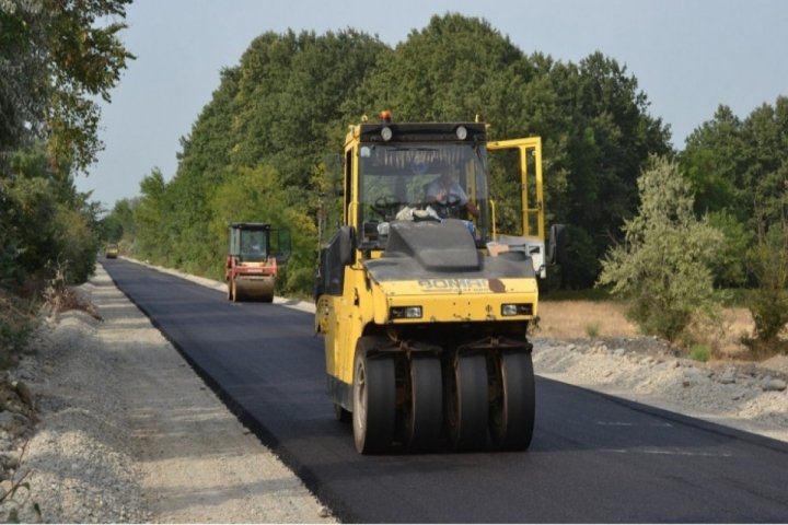 Ağsu rayonunda yol tikintisinə 7,8 milyon manat ayrılıb -