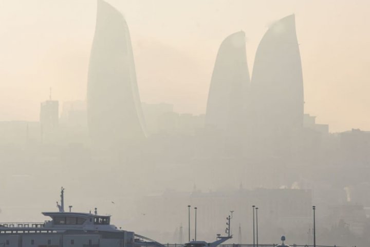 Bakıda dumanlı hava müşahidə olunur