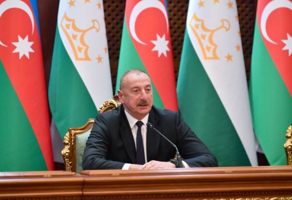 Düşənbədə İlham Əliyevin şərəfinə rəsmi ziyafət verilib