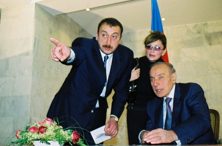 ÜMUMMİLLİ LİDER HEYDƏR ƏLİYEV -