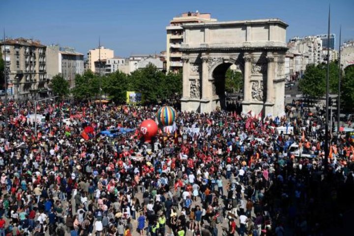 Fransada 1 May nümayişi zamanı 540 nəfər saxlanılıb