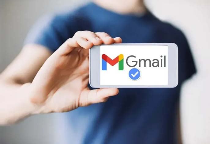 Real hesablar "Gmail"-də mavi işarə alacaq