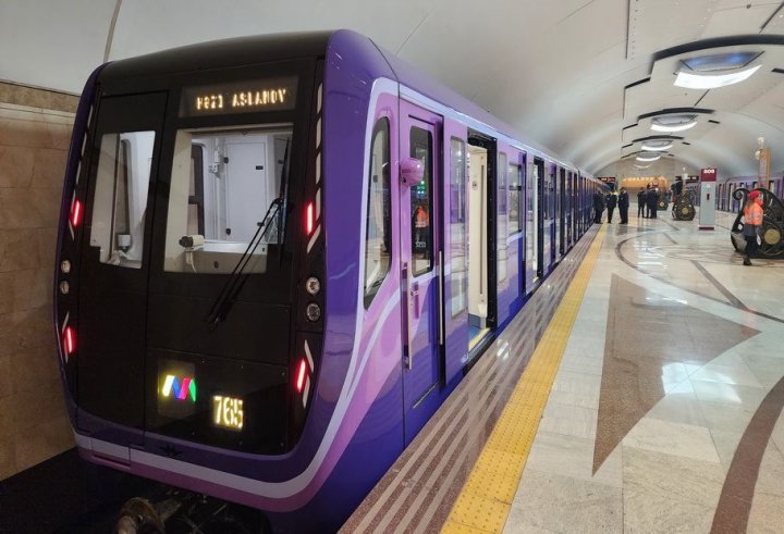 Bakı metrosunun iş vaxtı bir saat uzadılıb