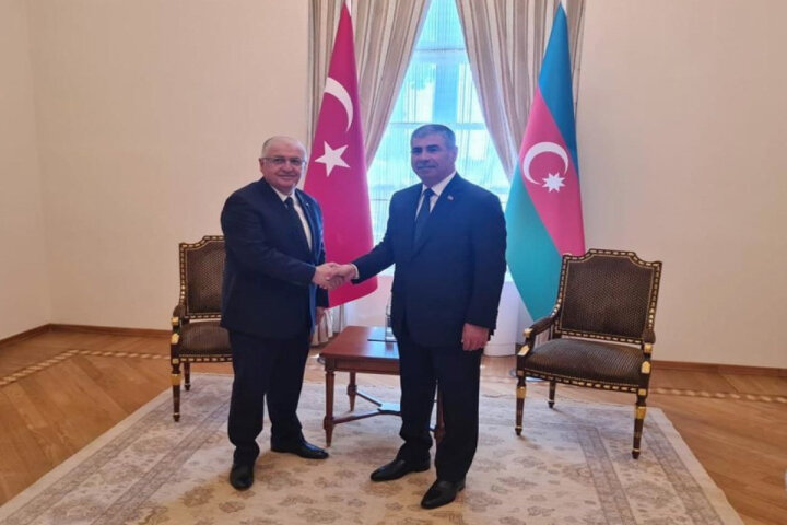 Zakir Həsənov Türkiyənin yeni müdafiə naziri ilə görüşüb