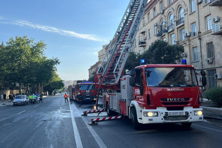 Bakıda beşmərtəbəli binadakı yanğın tam söndürüldü -