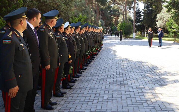 Müdafiə Nazirliyinin hərbi qulluqçularına ali hərbi rütbələr təqdim edilib