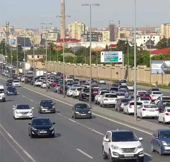 Bakının bu yollarında sıxlıq var