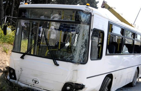 Bakıda iki sərnişin avtobusu toqquşdu -