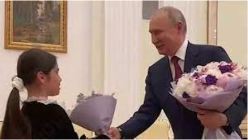 Putin Dərbənddə onun üçün  ağlayan qızla Kremldə görüşdü