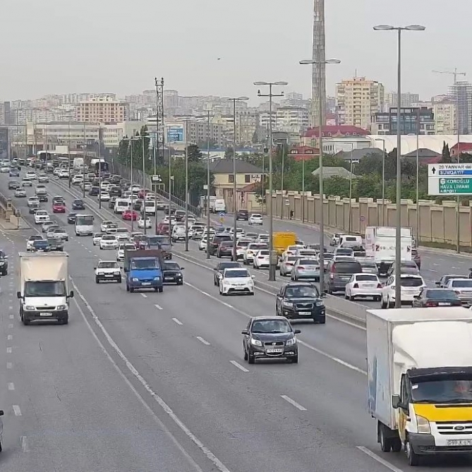 Bakının bu yollarında sıxlıq var -