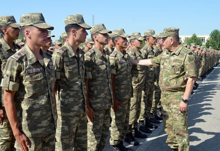 Azərbaycan Ordusunun Baş Qərargah rəisi hərbi hissə və bölmələrin döyüş hazırlığını yoxladı -