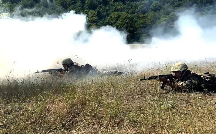 "Düşərgə toplanışına cəlb edilən kursantlarla praktiki məşğələlər keçirilir" -