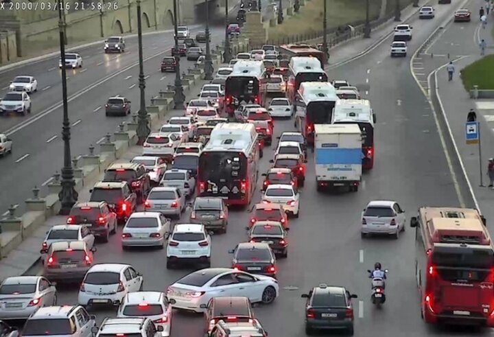 Bakının bu yollarında tıxac var -