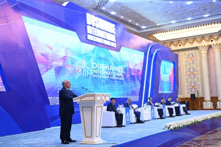 Əli Əsədov “Düşənbə-2023” Beynəlxalq İnvestisiya Forumunda iştirak edib
