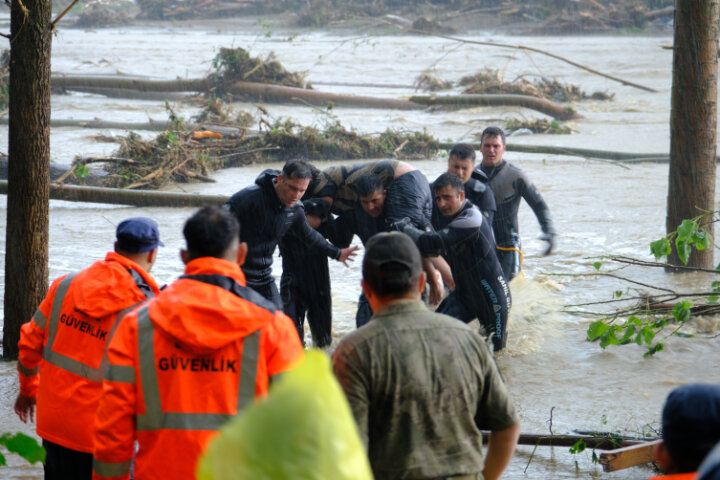 Türkiyədə sel nəticəsində 2 nəfər ölüb -