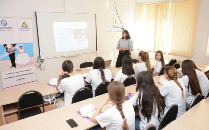 "Erkən nikahlar qız uşaqlarını təhsildən ayırmaqla cəmiyyətin gələcəyinə böyük zərbə vurur"