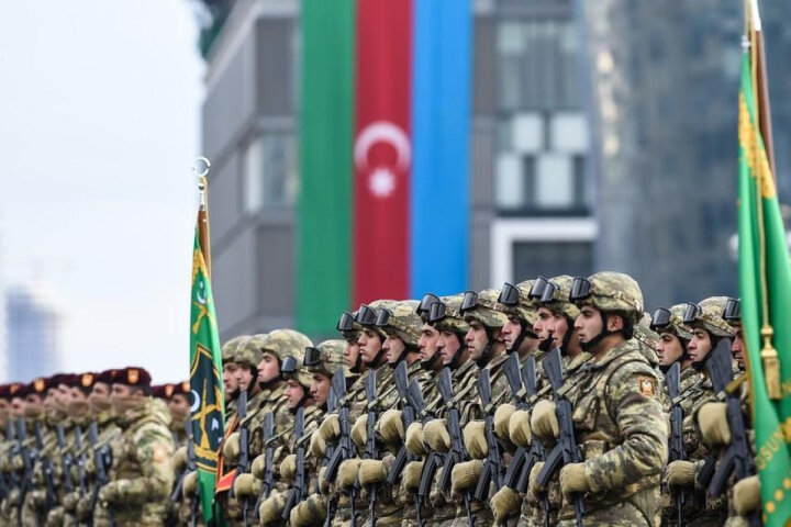 Qarışıq stajı olan hərbçilərin pensiyasına əlavələrin verilmə qaydasına dair yenilik açıqlanıb