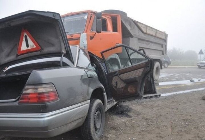 Yük avtomobili "KamAZ"a çırpılıb