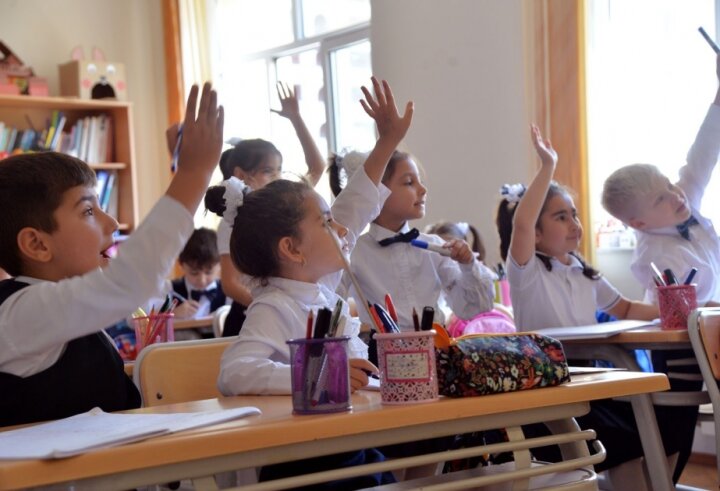 Şagird yerdəyişməsi müvəqqəti dayandırılır