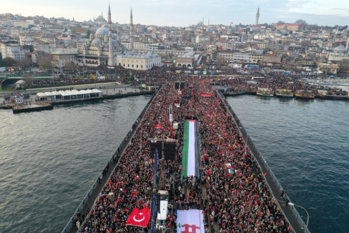 İstanbulda Fələstinə dəstək yürüşü... -
