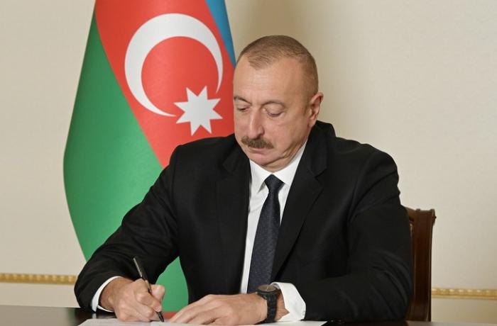 Bir sıra birinci instansiya məhkəmələrinə hakimlər təyin edilib -