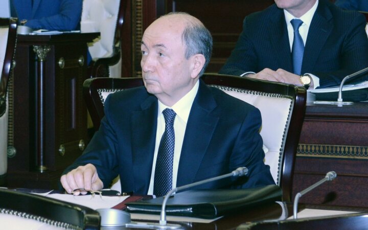 Fikrət Məmmədov Konstitusiya Məhkəməsinin kollektivinə təqdim olundu -