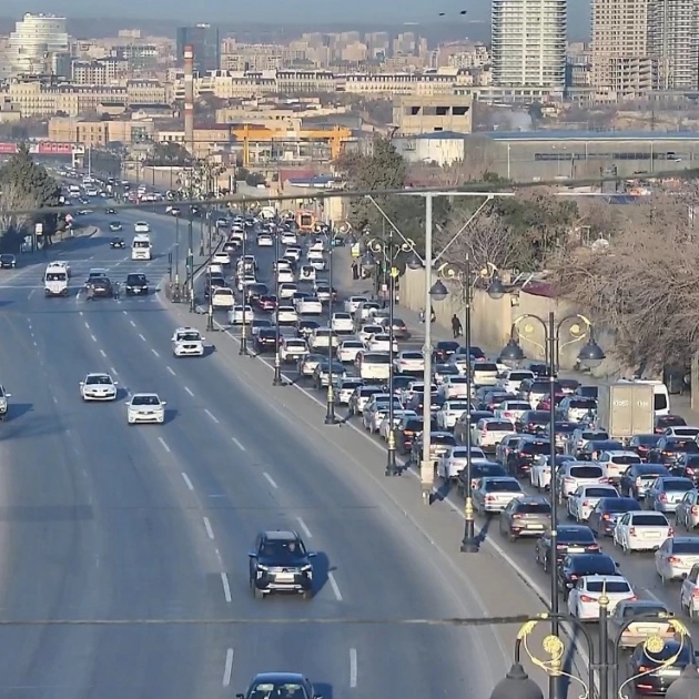 Bakının bu yollarında sıxlıq var