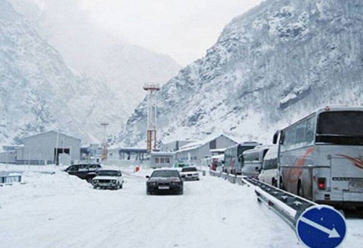 Gürcüstandan Rusiyaya gedən yeganə beynəlxalq avtomobil yolu bağlandı