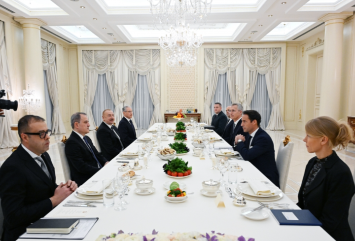 İlham Əliyevin NATO-nun Baş katibi ilə şam yeməyi əsnasında geniş tərkibdə görüşü olub