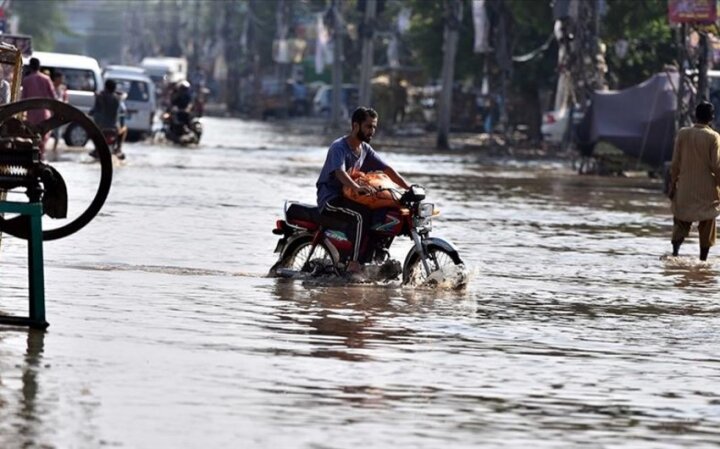 Pakistanda leysan yağışları 27 nəfərin ölümünə səbəb olub