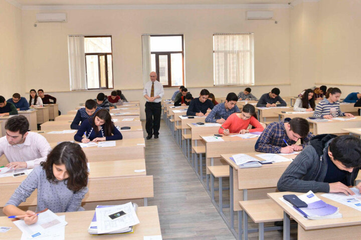 Bu gün 53 mindən çox şagird buraxılış imtahanı verir