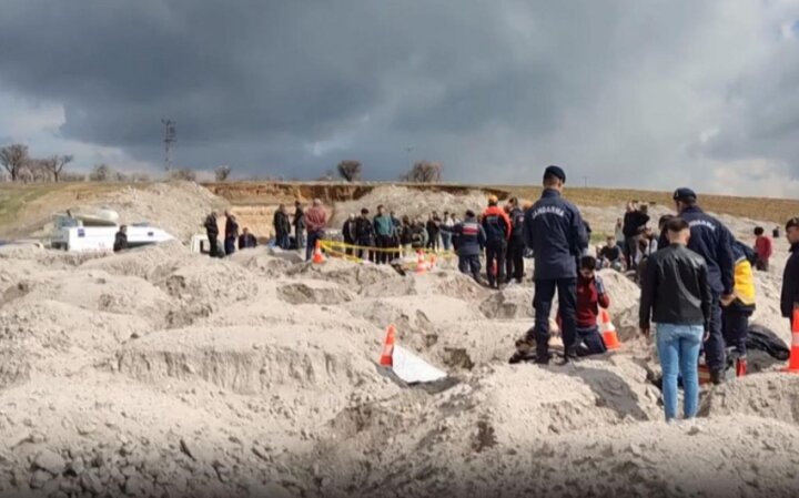 Türkiyədə kartof anbarında çökmə olub -