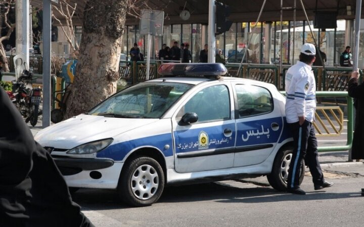 İranda iki polis məntəqəsinə hücum edilib