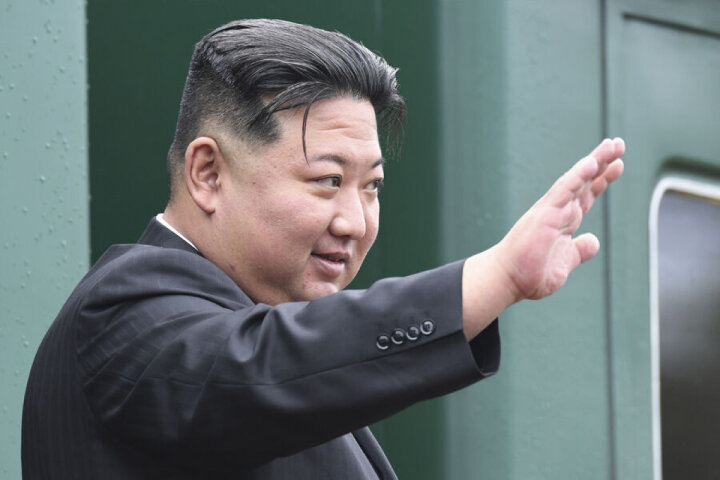 Şimali Koreya lideri ordunu müharibəyə hazırlaşmağa çağırıb