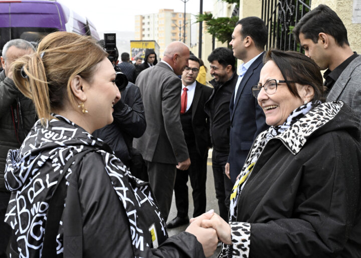 Şuşa şəhərinə növbəti köç karvanı yola salındı