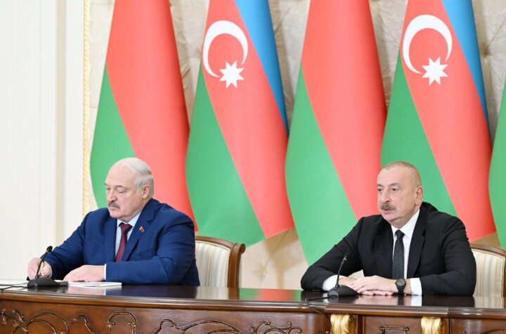 İlham Əliyev və Aleksandr Lukaşenko mətbuata bəyanatlarla çıxış etdilər -