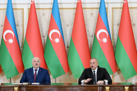 İlham Əliyev və Aleksandr Lukaşenko mətbuata bəyanatlarla çıxış etdilər -