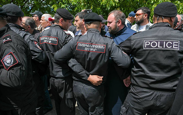 Ermənistan polisi Xeyrımlı yaxınlığında müxalifət fəallarını saxlamağa başlayıb