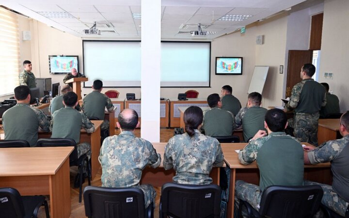 NATO-nun təlim qrupu Hərbi Polis İdarəsində təlim keçirib