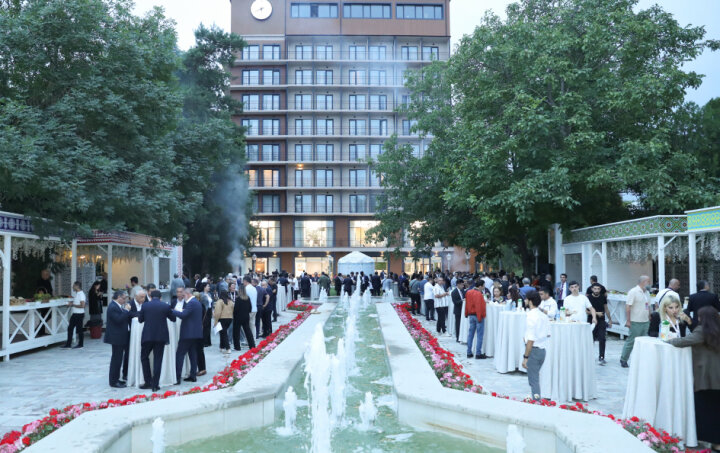 II Şuşa Qlobal Media Forumunun iştirakçılarına ziyafət verilib -