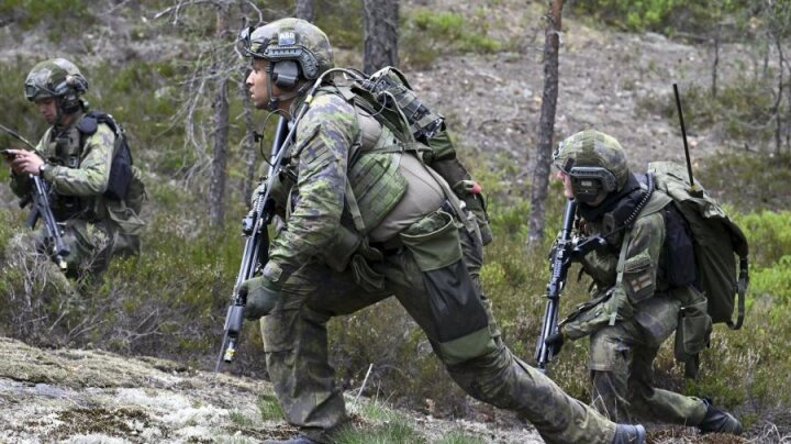 Finlandiya Rusiya sərhədi yaxınlığında hərbi təlimlər keçirir