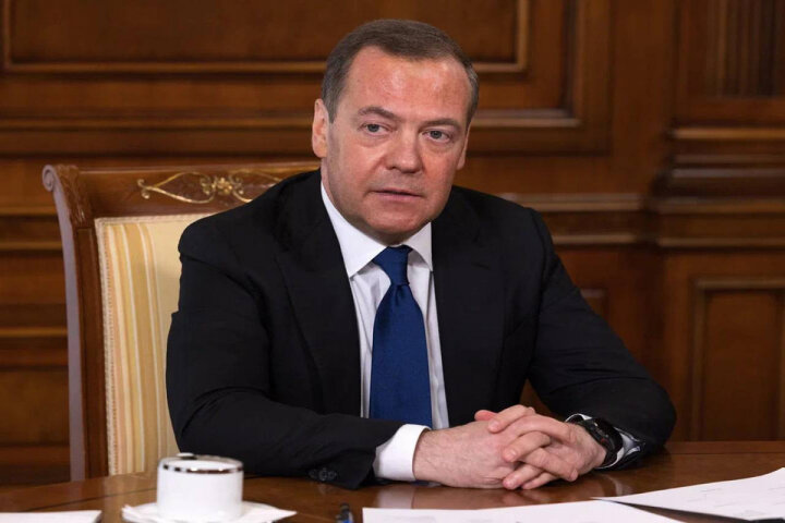 Medvedev bildirib ki, Rusiya Amerika seçkilərinə müdaxilə etmir