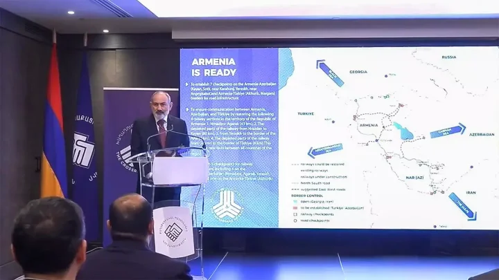 Paşinyan: Rusiya “FSB”sinə Zəngəzurda yalnız yola nəzarət funksiyası verilə bilər