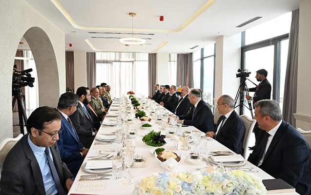 Laçında Azərbaycan və Pakistan liderlərinin nahar əsnasında geniş tərkibdə görüşü olub -